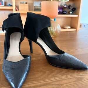 Nine West Black Textured Heels